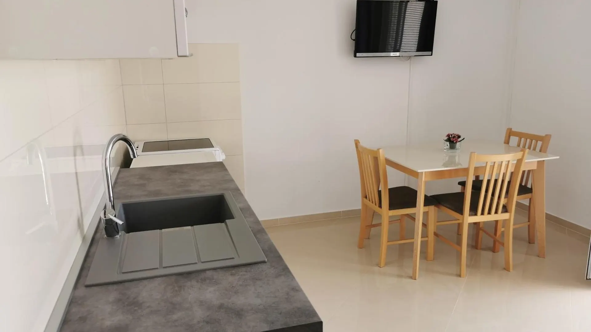 Apartman Borka Kali Apartamento